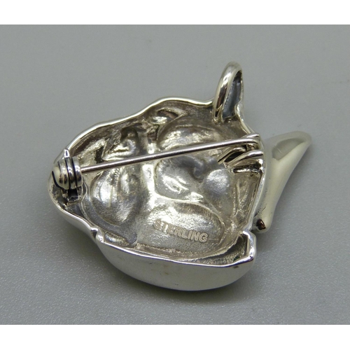 1016 - A silver bulldog brooch