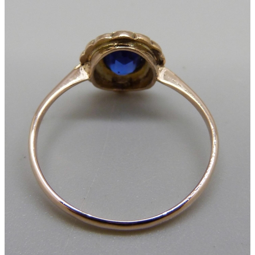 1041 - A Victorian 9ct gold, blue stone and pearl cluster ring, 1.5g, O