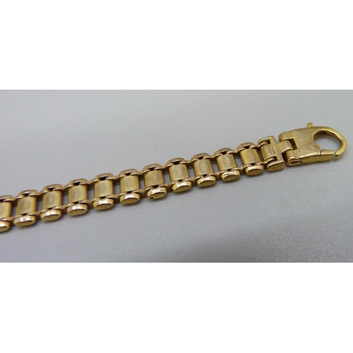 1061 - A 9ct gold bracelet, 16.7g, 21cm