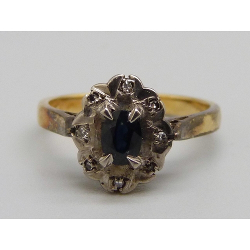 1070 - An 18ct gold, diamond and sapphire ring, 2.5g, I, marked 18c