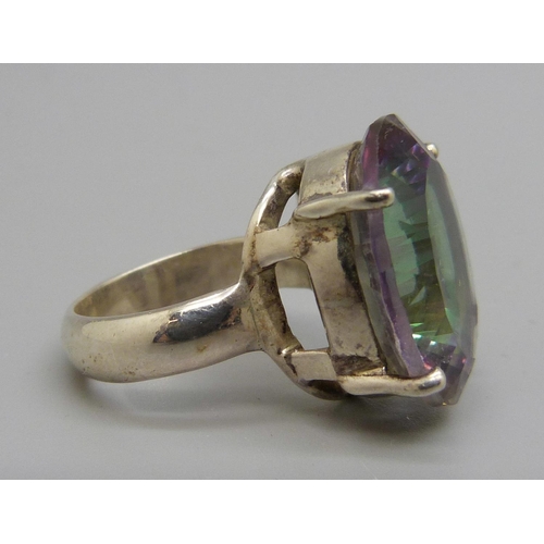 1097 - A silver and mystic topaz ring, N