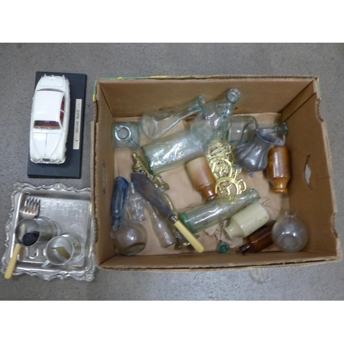 1123 - Assorted items; glassware, metalware and stoneware **PLEASE NOTE THIS LOT IS NOT ELIGIBLE FOR POSTIN... 