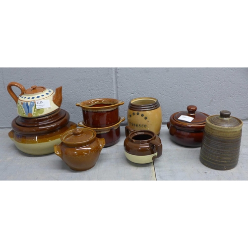 1125 - A collection of stoneware items