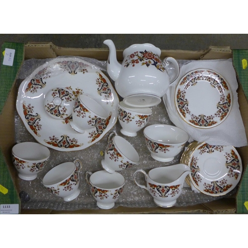 1133 - A Colclough six setting tea set, pattern no. 8525 **PLEASE NOTE THIS LOT IS NOT ELIGIBLE FOR POSTING... 