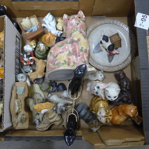 1146 - A box of ceramic and resin cats **PLEASE NOTE THIS LOT IS NOT ELIGIBLE FOR POSTING AND PACKING**