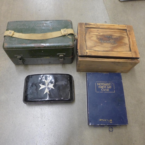 1147 - Four vintage medical kits