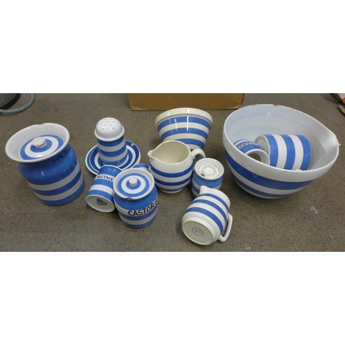 1152 - A collection of blue and white kitchen ware including T.G. Green, some a/f **PLEASE NOTE THIS LOT IS... 