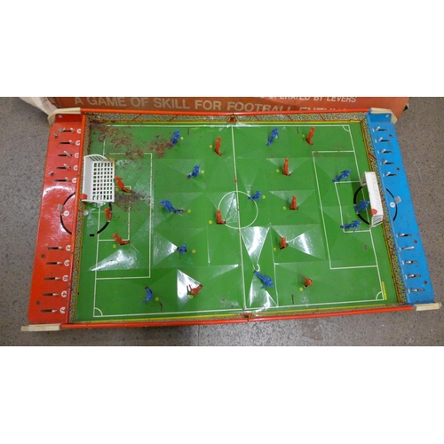 1154 - A Chad Valley vintage football game