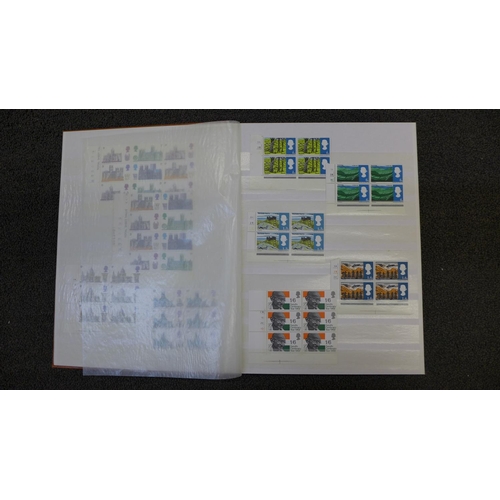 672 - Stamps;-GB controls and cylinder blocks in 32 page stock book, Edward VII onwards