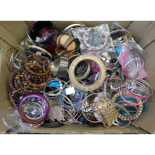 747 - A collection of costume bangles