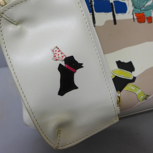 759 - A Radley handbag