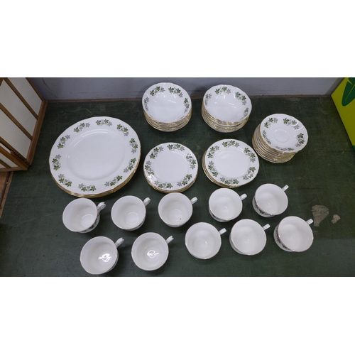 768 - A collection of Gainsborough bone china tea and dinnerware  **PLEASE NOTE THIS LOT IS NOT ELIGIBLE F... 