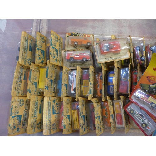 777 - A collection of model vehicles including, Hotwheels and Matchbox, boxed