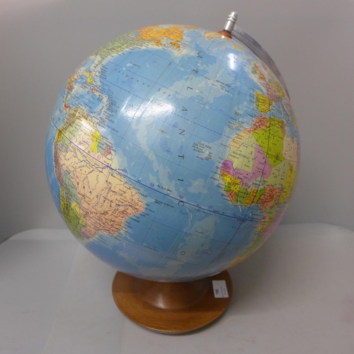 790 - A globe