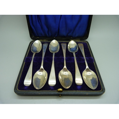 813 - Six silver spoons, 116g