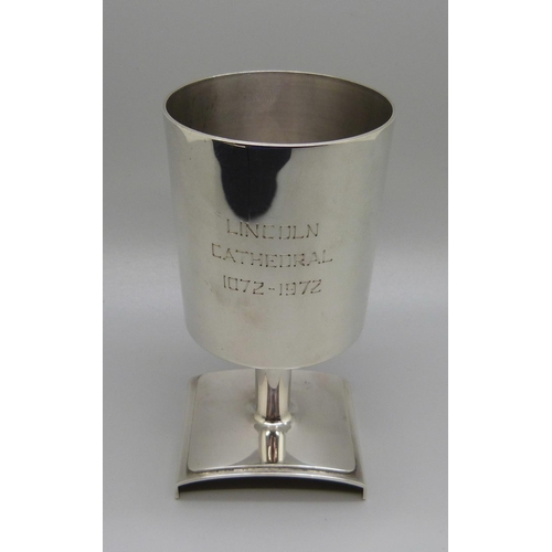 818 - A silver Lincoln Cathedral commemorative chalice, 201g, cased