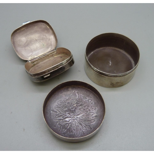 840 - Two 925 silver pill boxes, with import marks, 55g, circular box 48mm in diameter