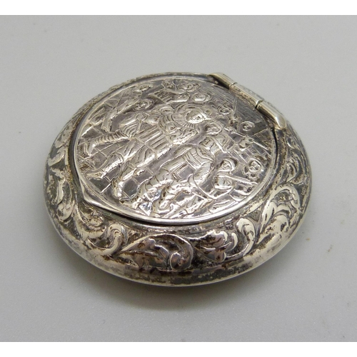 854 - A Dutch silver pill box, diameter 45mm