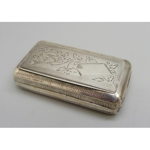 858 - A white metal snuff box, the top with bird detail, with diamond shaped control mark, 58mm wide