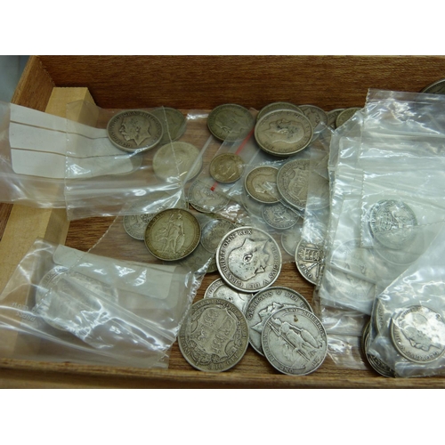 862 - Silver coinage, mainly pre 1920, 963g