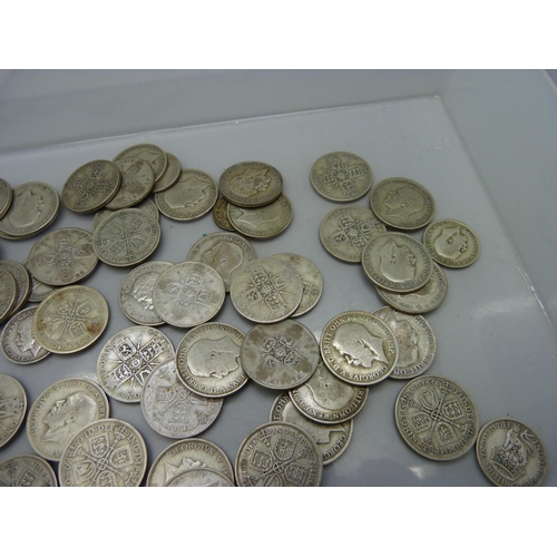 863 - A collection of 1920 to 1946 silver coins, 697g