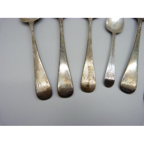 868 - 19th Century silver flatware, 254g