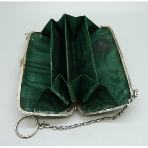 874 - An Edwardian art Nouveau silver purse, Birmingham 1907, 75g, 113mm