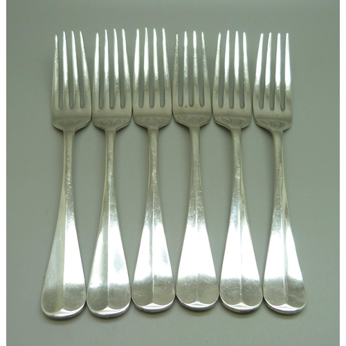 876 - Six silver forks, 322g