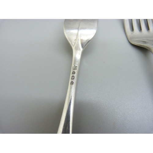 876 - Six silver forks, 322g