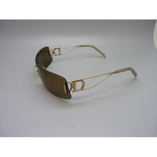 917 - A pair of Christian Dior sunglasses