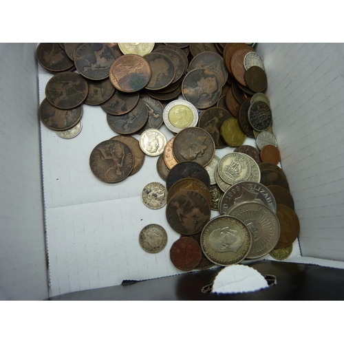 920 - A collection of coins; four Royal Mint 1989 UK £2 commemorative coins, crowns, twenty three £2 coins... 