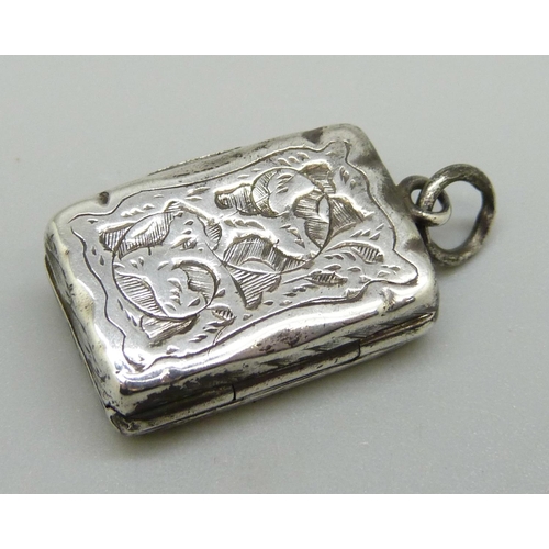 924 - A Victorian silver vinaigrette, Birmingham 1861, 23mm x 15mm