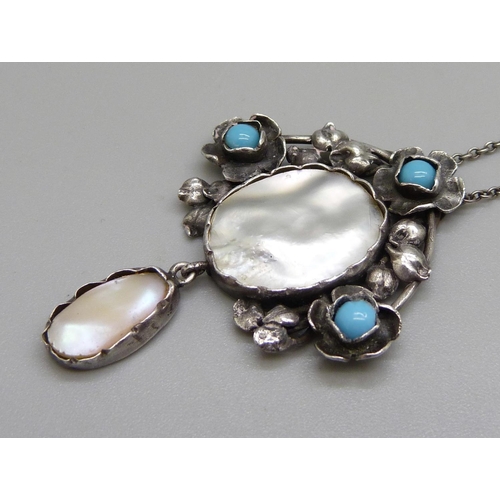 989 - An Arts and Crafts silver, turquoise and mother of pearl necklace