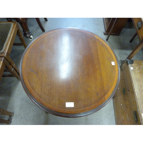 166 - An Edward VII inlaid mahogany circular occasional table