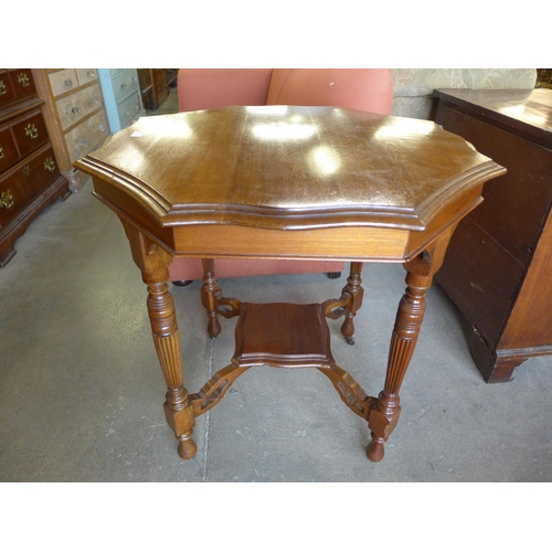 200 - A Victorian octagonal mahogany centre table