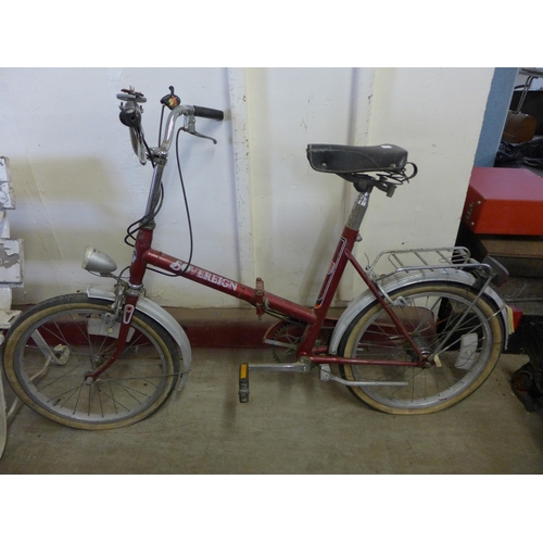 245 - A vintage Sovereign lady's folding bicycle