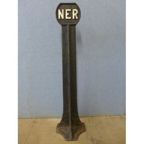 293A - NER (North Eastern Railway) track boundary marker post. Cast iron with white lettering, height 110cm