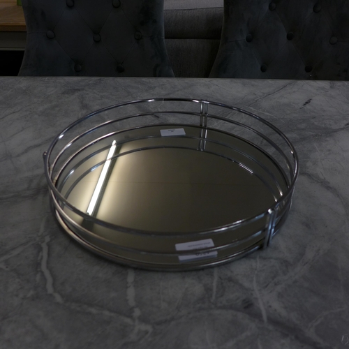 1360 - A round silver mirrored cocktail tray, 30cms (CH612808)   #