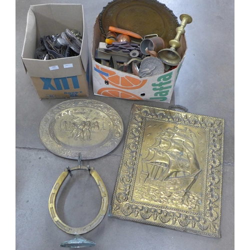 1005 - Two boxes of brass and other metalwares **PLEASE NOTE THIS LOT IS NOT ELIGIBLE FOR POSTING AND PACKI... 