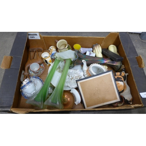 1019 - Three boxes of mixed china, glass and other decorative items **PLEASE NOTE THIS LOT IS NOT ELIGIBLE ... 