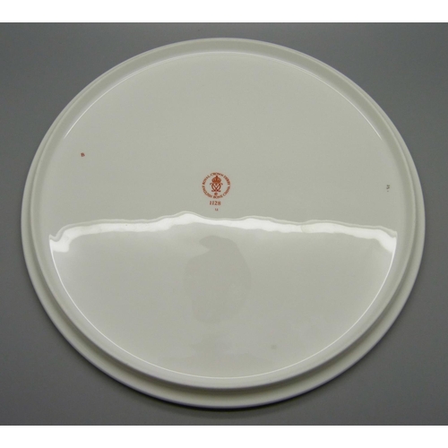 608 - A Royal Crown Derby cake plate, first quality, 28cm