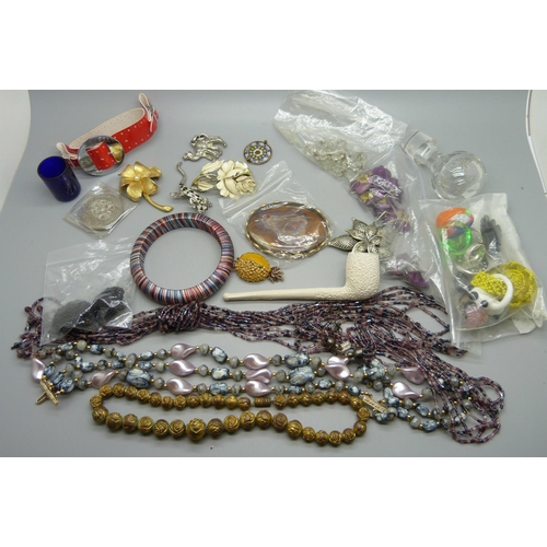 622 - Costume jewellery, etc.