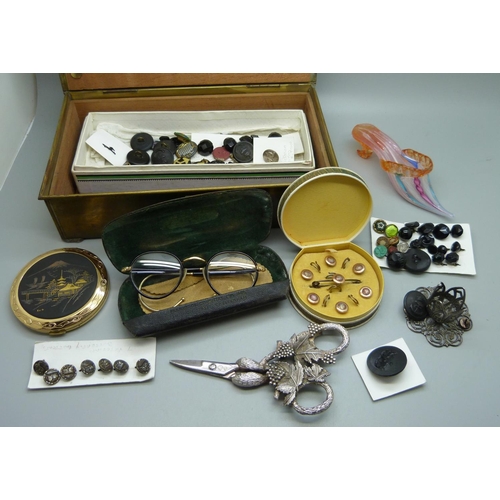 628 - An Art Nouveau brass box with contents; cased set of gold plated studs, a collection of Victorian an... 