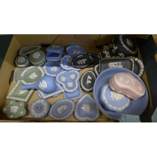 647 - A collection of Wedgwood Jasperware (30) **PLEASE NOTE THIS LOT IS NOT ELIGIBLE FOR POSTING AND PACK... 