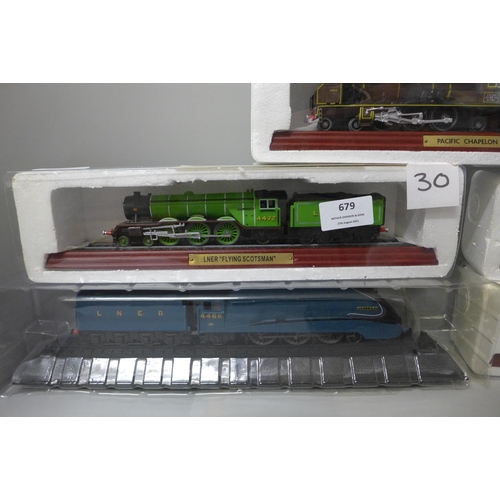 679 - A Hornby Inter-City 125 locomotive and five model locomotives and tenders, boxed