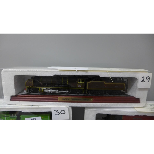 679 - A Hornby Inter-City 125 locomotive and five model locomotives and tenders, boxed