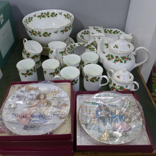 744 - A Royal Grafton Noel tea service and six Royal Worcester NSPCC Christmas plates, complete set with c... 