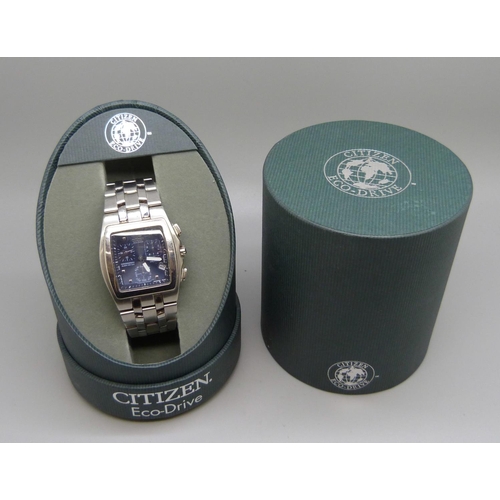 860 - A gentleman's Citizen Eco-Drive wristwatch, boxed