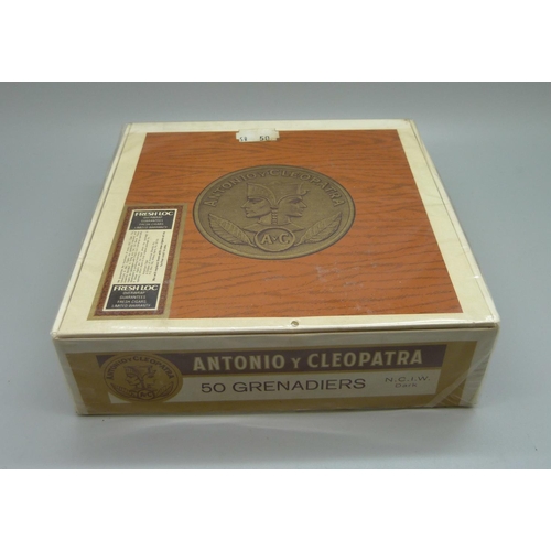 861 - A box of 50 AyC cigars, sealed, Antonio y Cleopatra