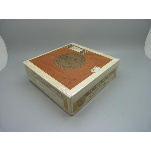 861 - A box of 50 AyC cigars, sealed, Antonio y Cleopatra